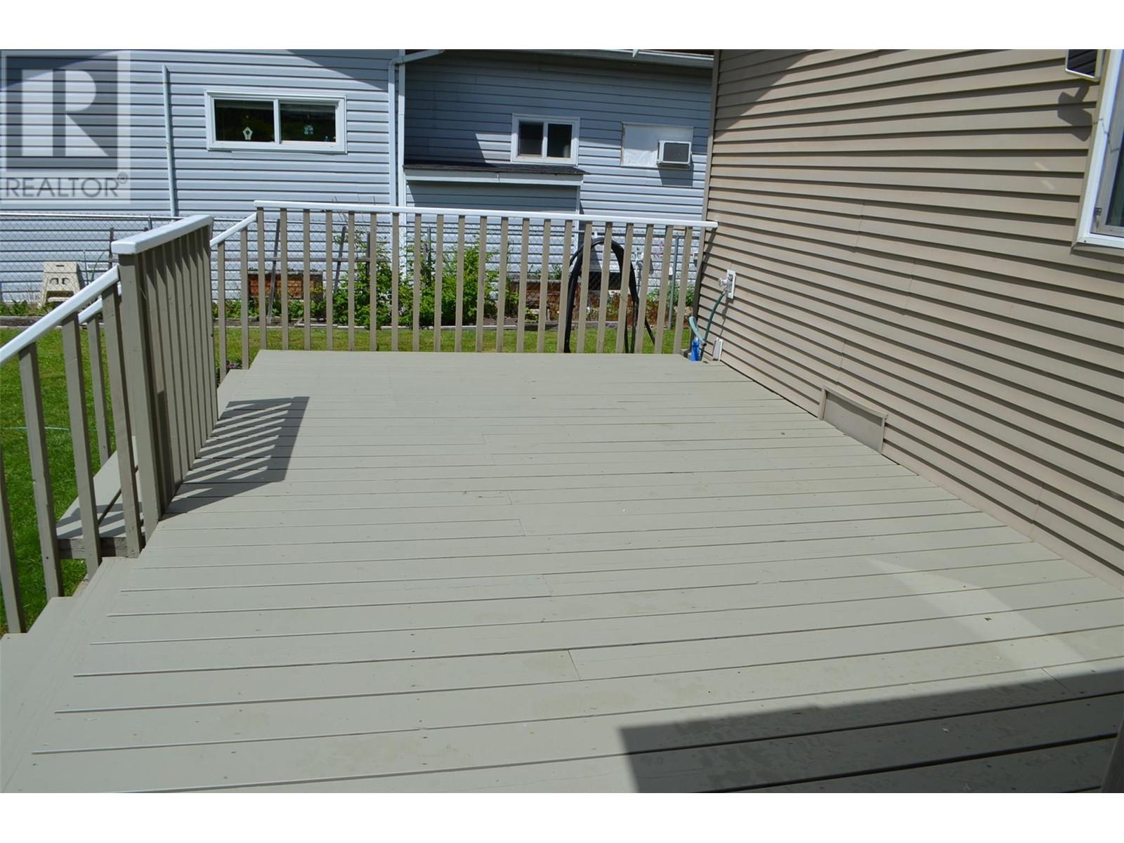 Property at 334 Birch Street image 4