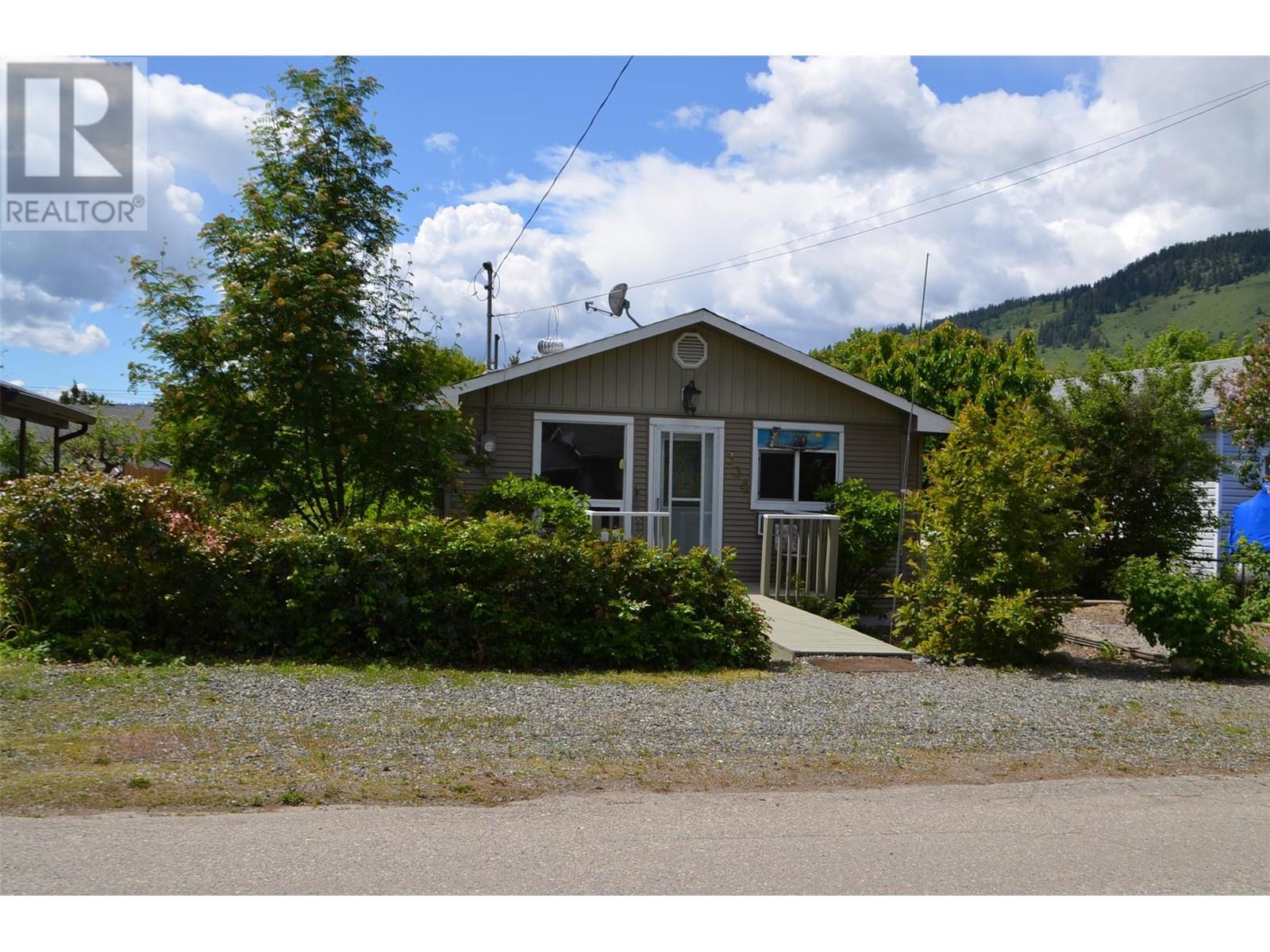 Property at 334 Birch Street image 1