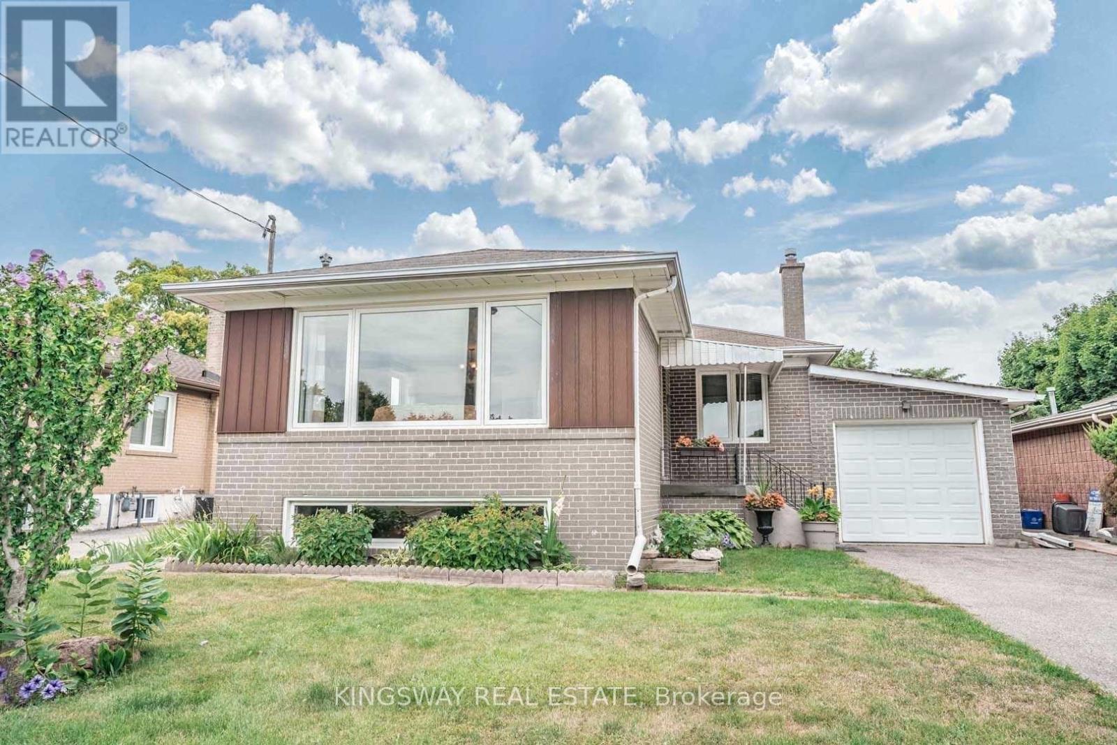 Lower - 20 Margrath Place, Toronto, Ontario  M9C 4L2 - Photo 1 - W12166730