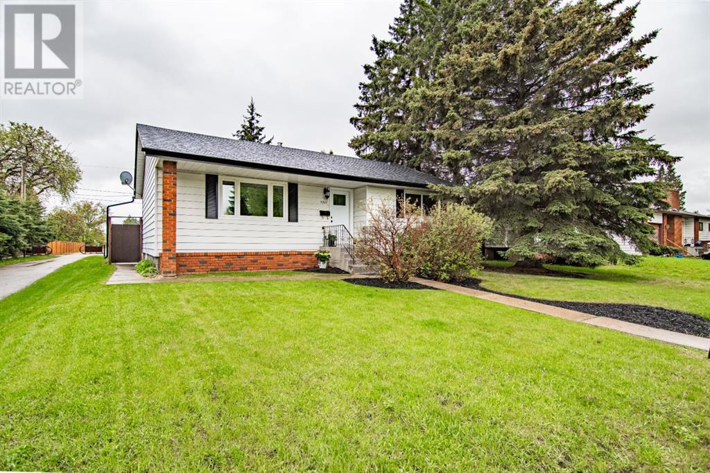 5527 38 Street, Red Deer, Alberta  T4N 0X7 - Photo 1 - A2221051