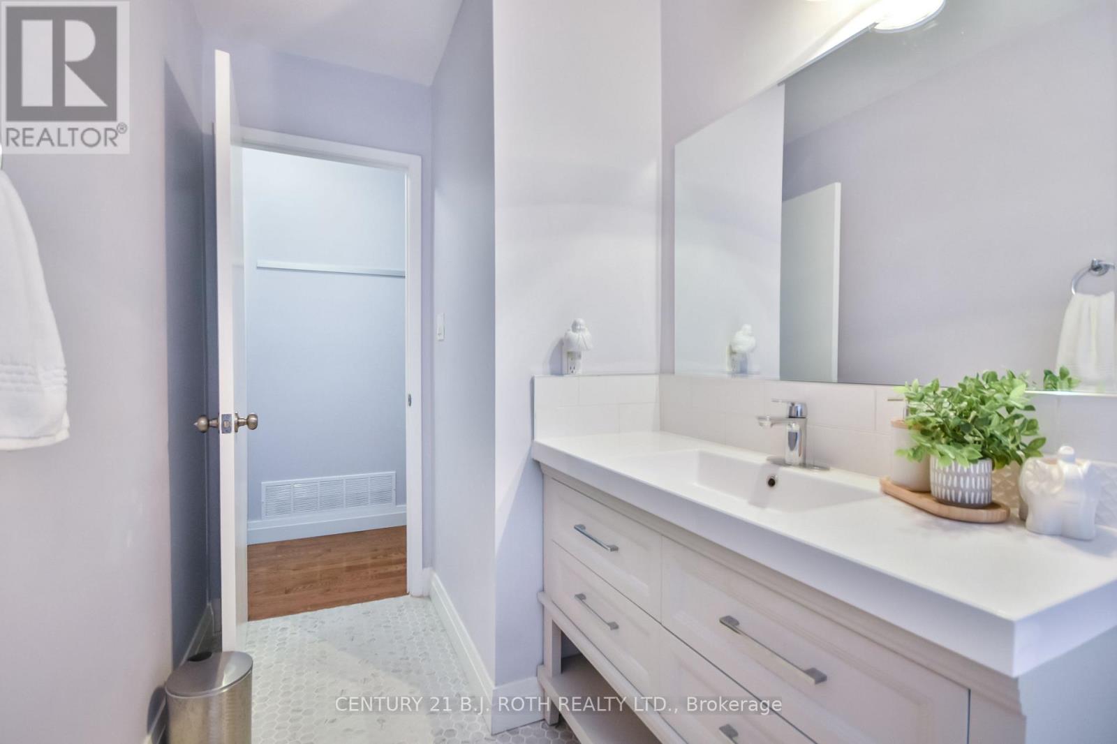 51 Heather Street, Barrie, Ontario  L4N 4M9 - Photo 21 - S12166495