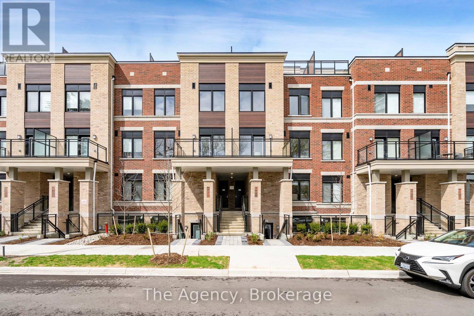 2404 - 60 ARNOLD CRESCENT, Richmond Hill, Ontario