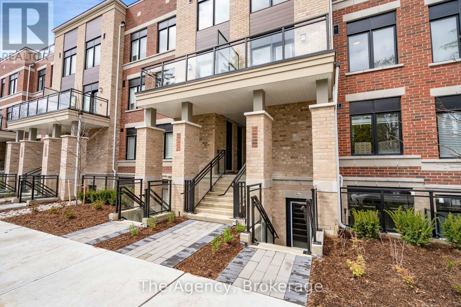 Property at 60 ARNOLD CRESCENT image 2