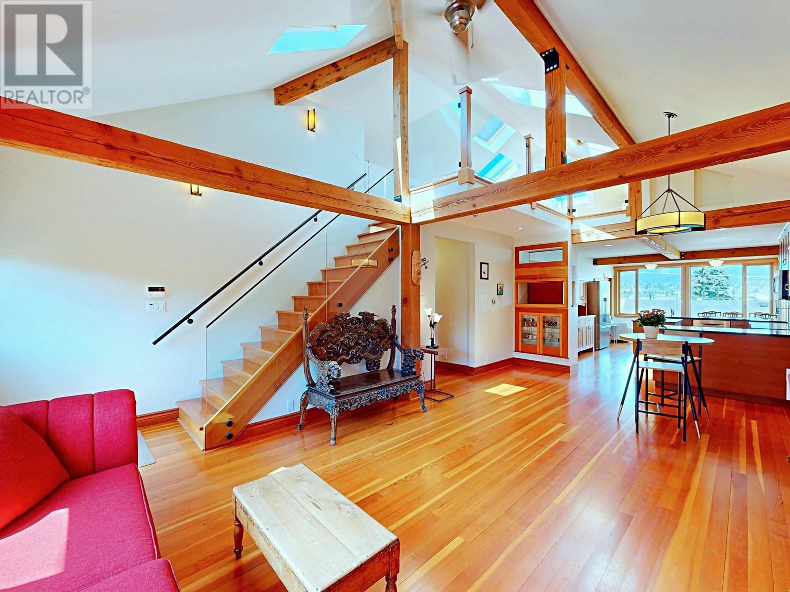 2837 Trinity Street, Vancouver, British Columbia  V5K 1E8 - Photo 5 - R2996273