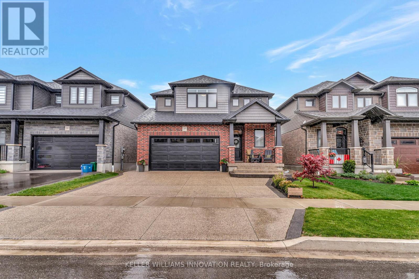 Property at 27 QUEENSGATE CRESCENT image 1