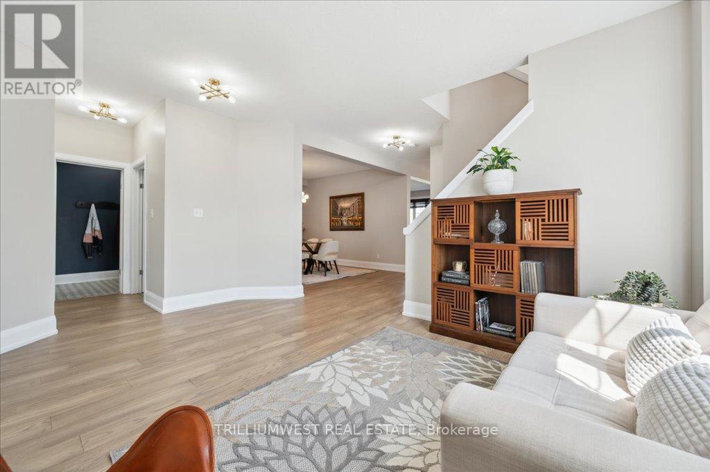 Property at 389 BAMBERG CRESCENT image 5