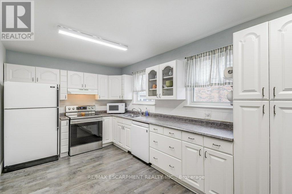 749 Upper Gage Avenue, Hamilton, Ontario  L8V 4J9 - Photo 11 - X12166713