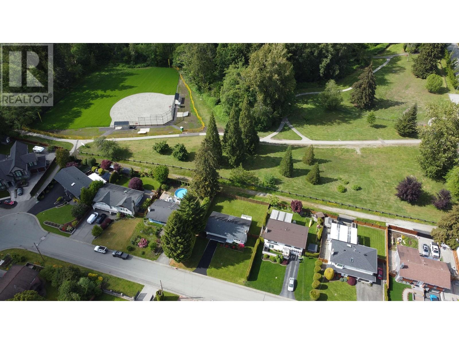 899 Spence Avenue, Coquitlam, British Columbia  V3J 4V4 - Photo 39 - R3005111