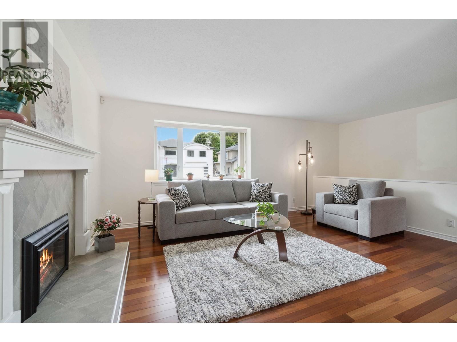 899 Spence Avenue, Coquitlam, British Columbia  V3J 4V4 - Photo 7 - R3005111