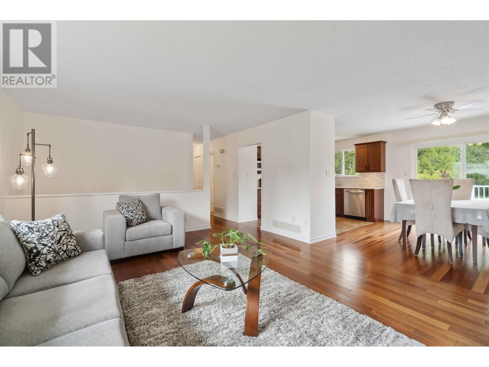 899 Spence Avenue, Coquitlam, British Columbia  V3J 4V4 - Photo 6 - R3005111