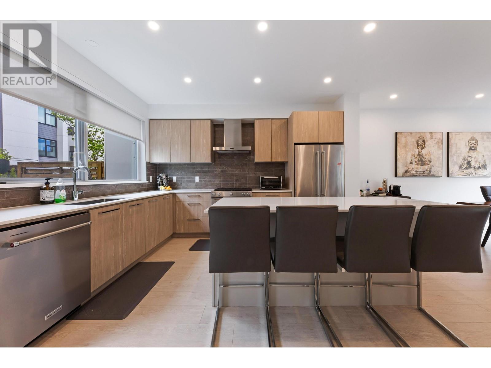 21 602 Lile Drive, North Vancouver, British Columbia  V7G 0B3 - Photo 3 - R3006031