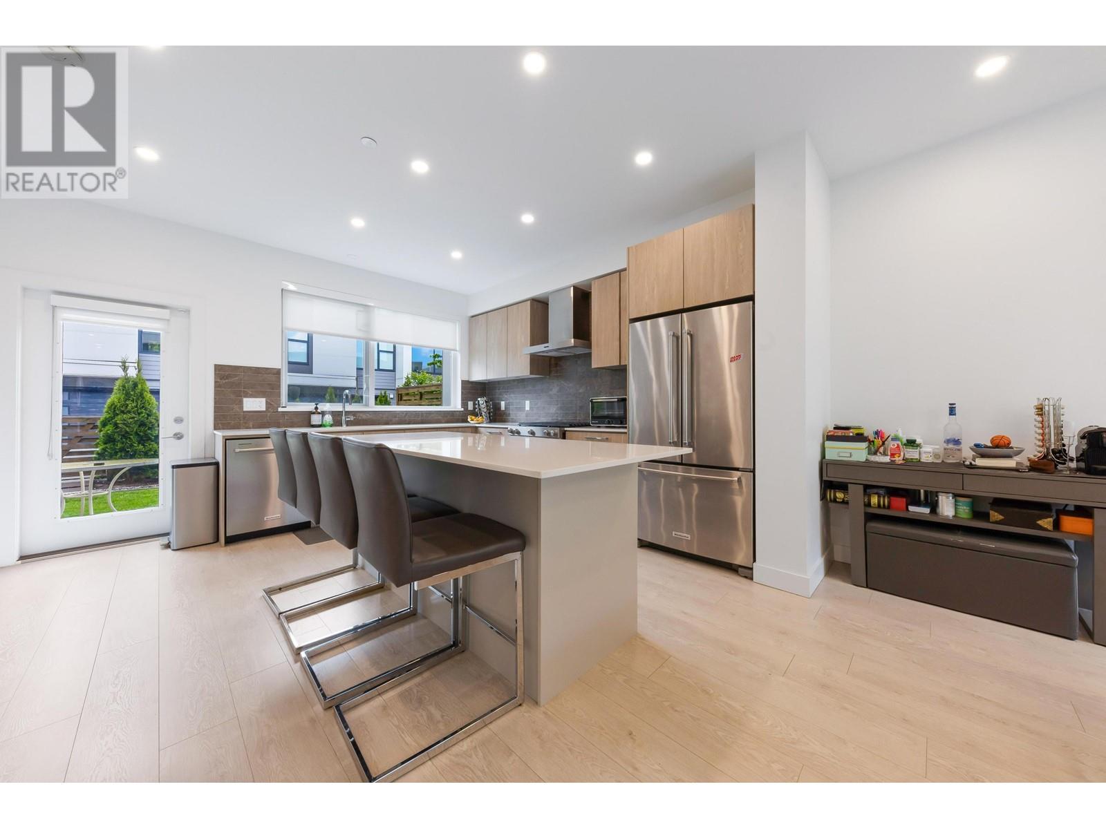 21 602 Lile Drive, North Vancouver, British Columbia  V7G 0B3 - Photo 5 - R3006031
