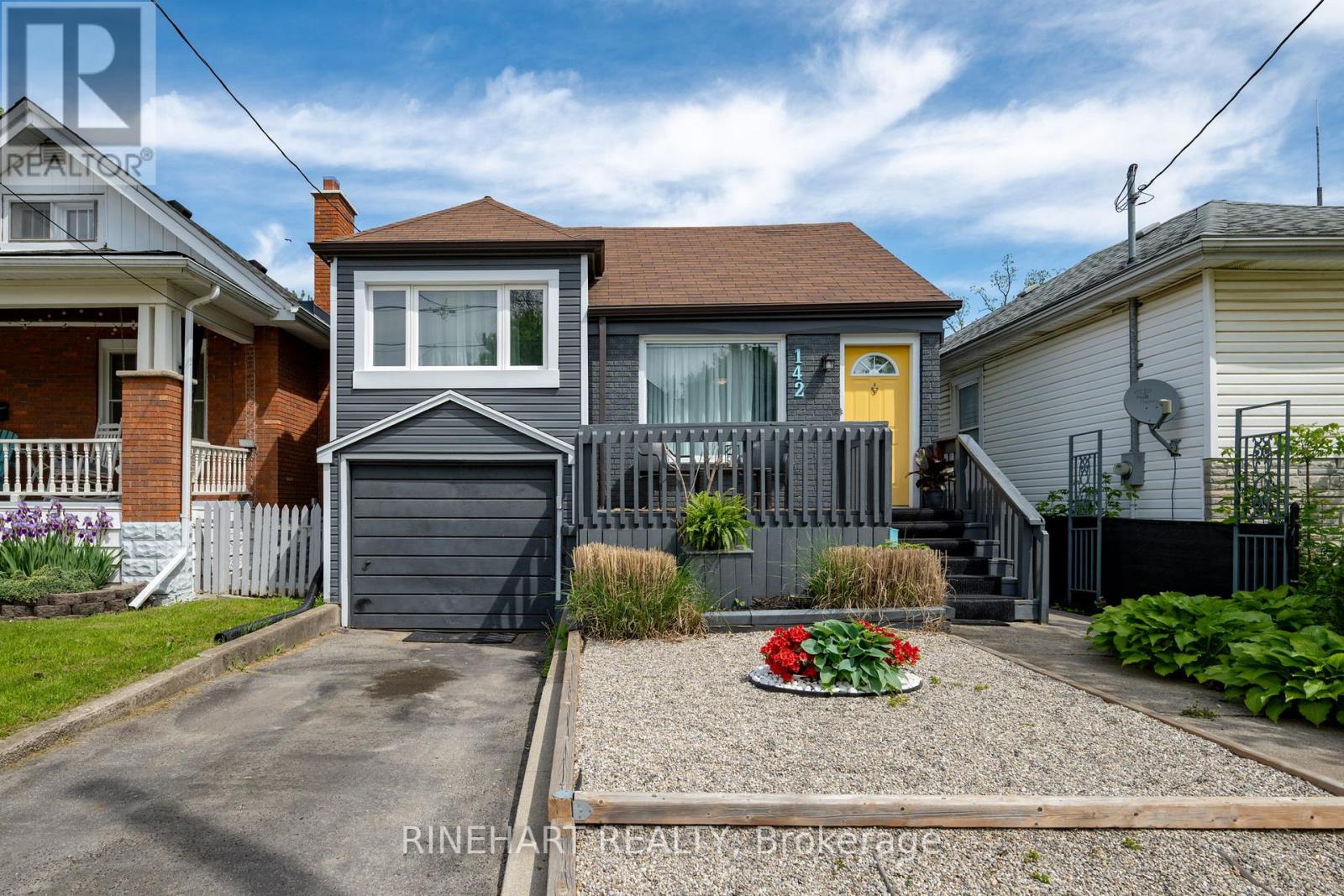 142 Emery Street E, London South, Ontario  N6C 2E1 - Photo 2 - X12165440