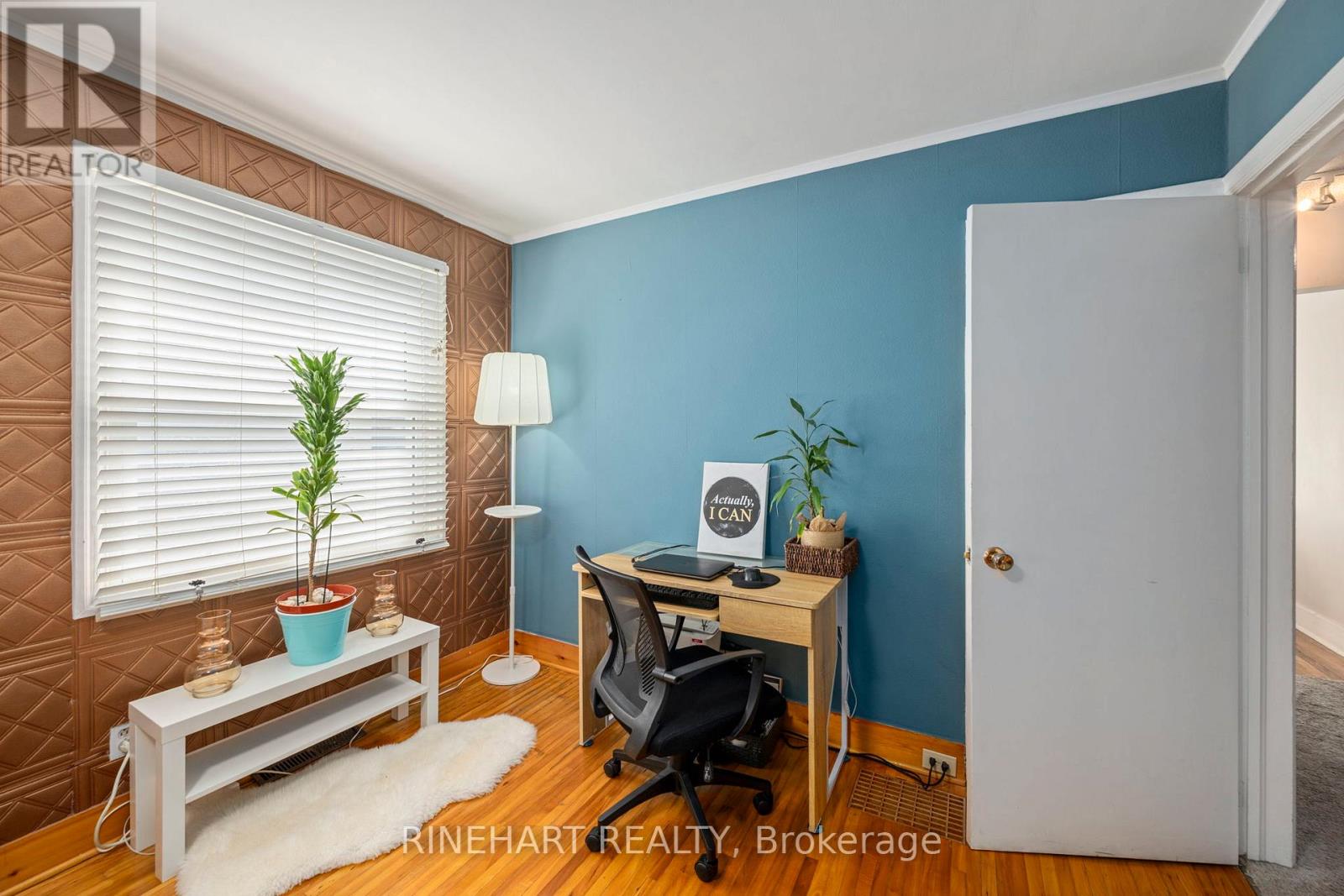 Photo 13 of 42 for 142 Emery Street E