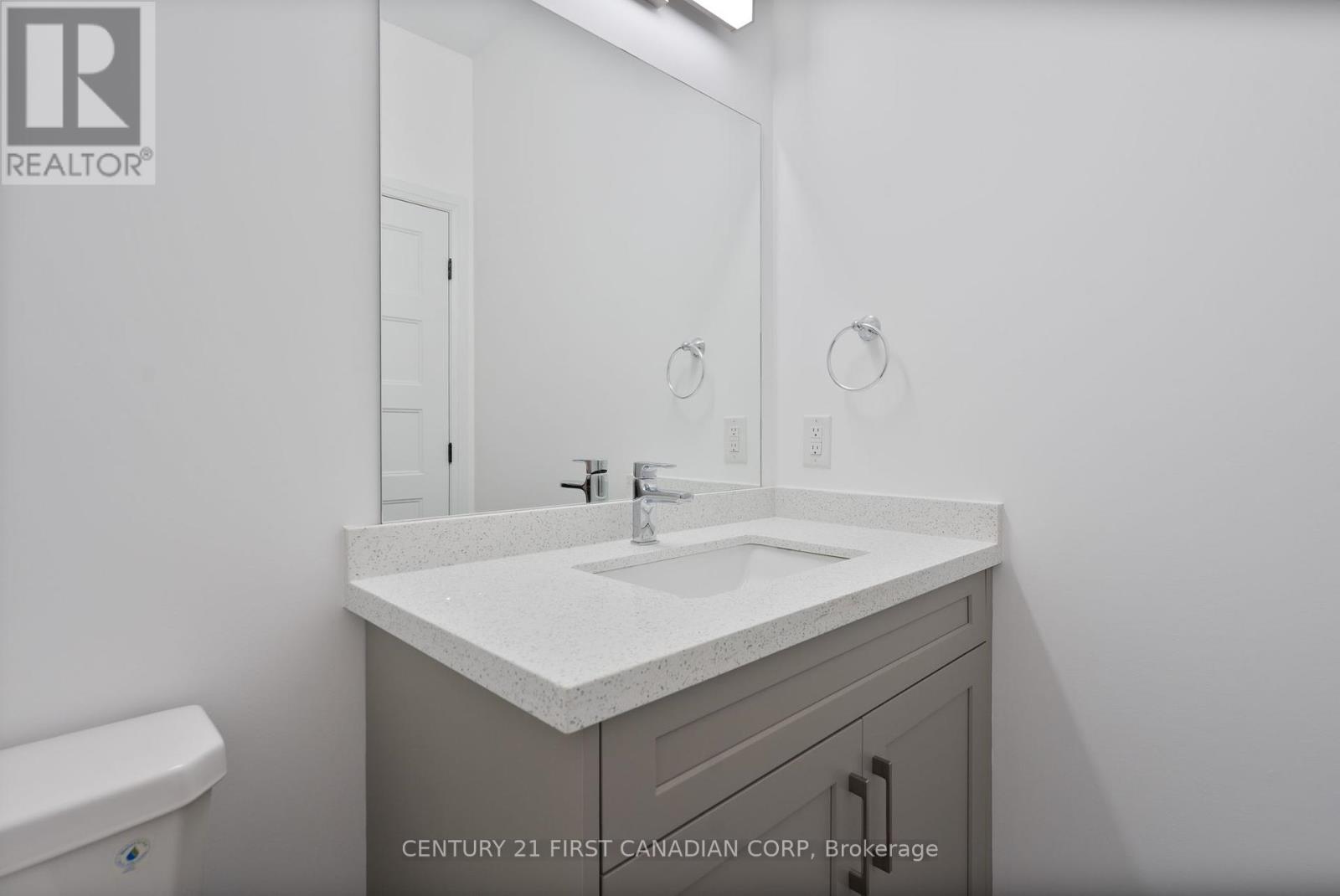 Upper - 1901 Evans Boulevard, London South, Ontario  N6M 0K2 - Photo 11 - X12165788
