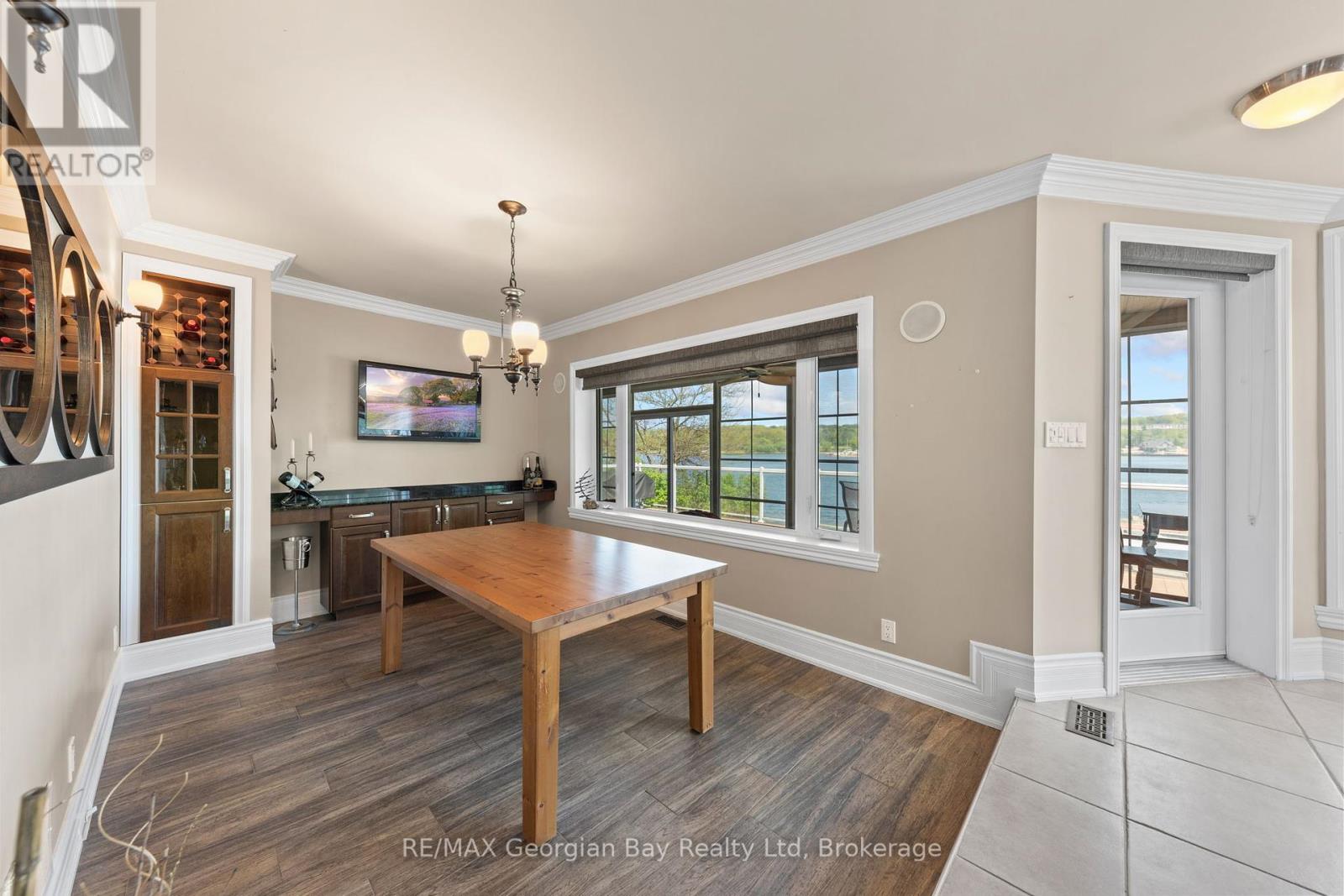 405 Champlain Road, Penetanguishene, Ontario  L9M 1S3 - Photo 10 - S12166764