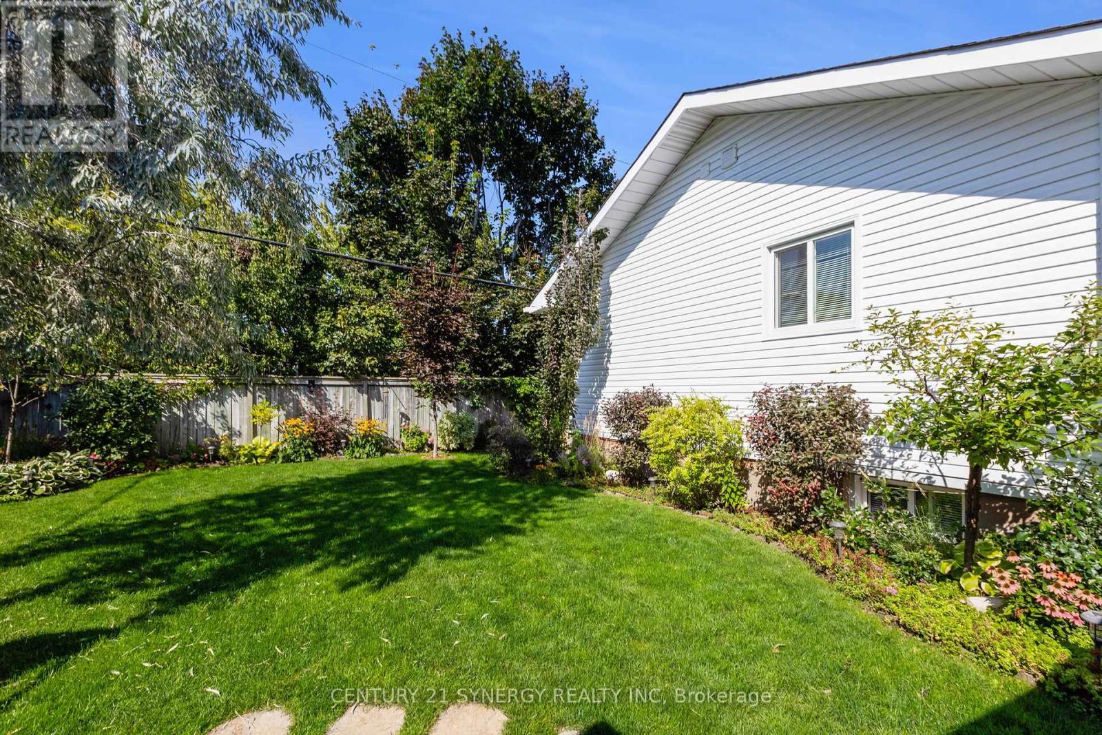1150 Dartmouth Avenue, Ottawa, Ontario  K1V 6J7 - Photo 46 - X12164668