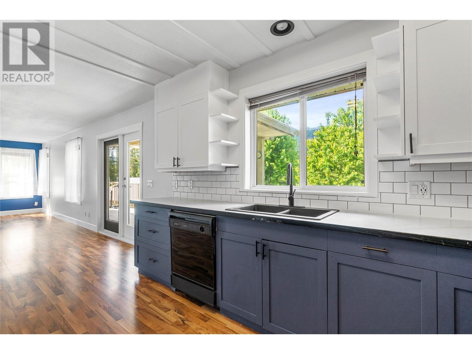502 Spruce Street, Sicamous, BC V0E2V1