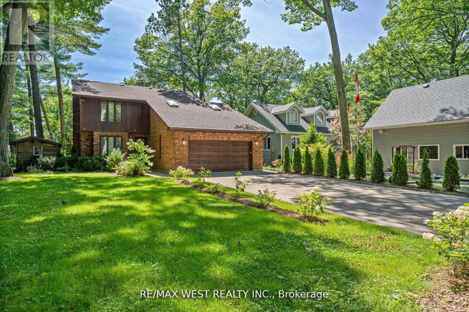 38 Willow Drive, Tiny, Ontario  L0L 1P1 - Photo 1 - S12148097