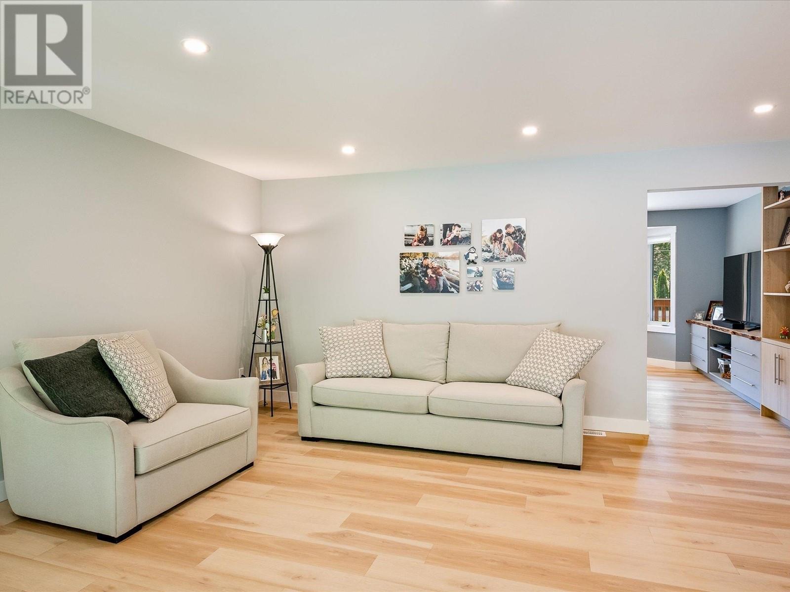 41549 Cottonwood Road, Squamish, British Columbia  V0N 3G0 - Photo 17 - R3006016