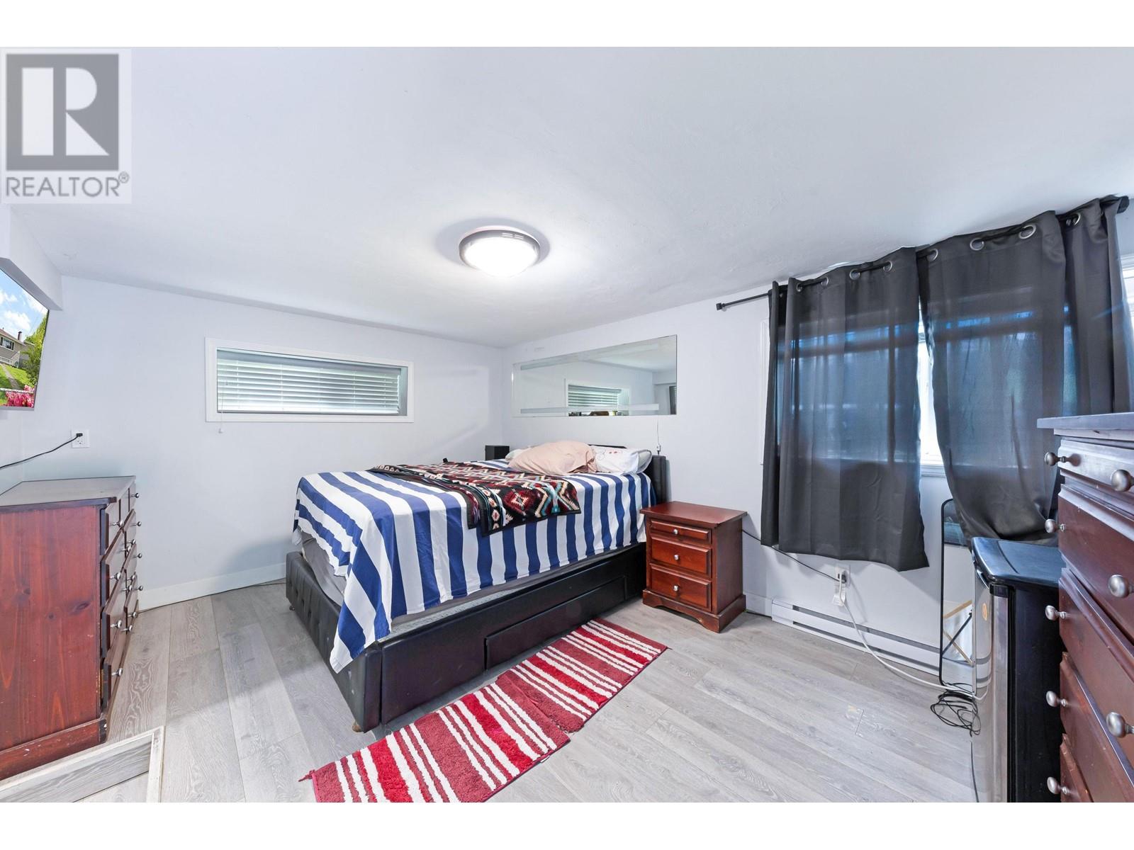 7724 Goodlad Street, Burnaby, British Columbia  V5E 2H6 - Photo 5 - R3006027