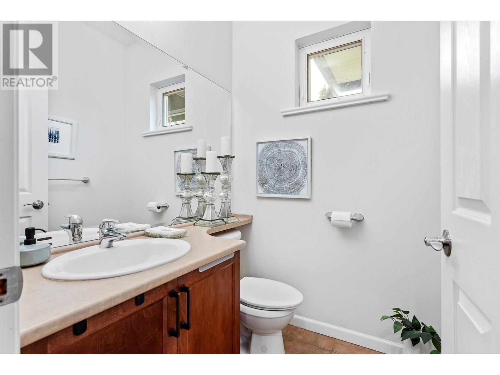 3293 Canterbury Lane, Coquitlam, British Columbia  V3B 8E6 - Photo 16 - R3006029