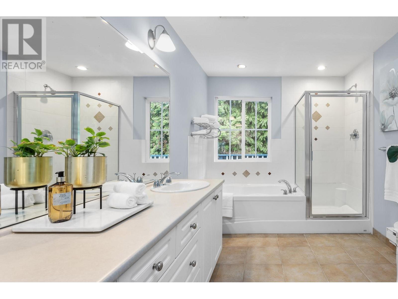 3293 Canterbury Lane, Coquitlam, British Columbia  V3B 8E6 - Photo 21 - R3006029