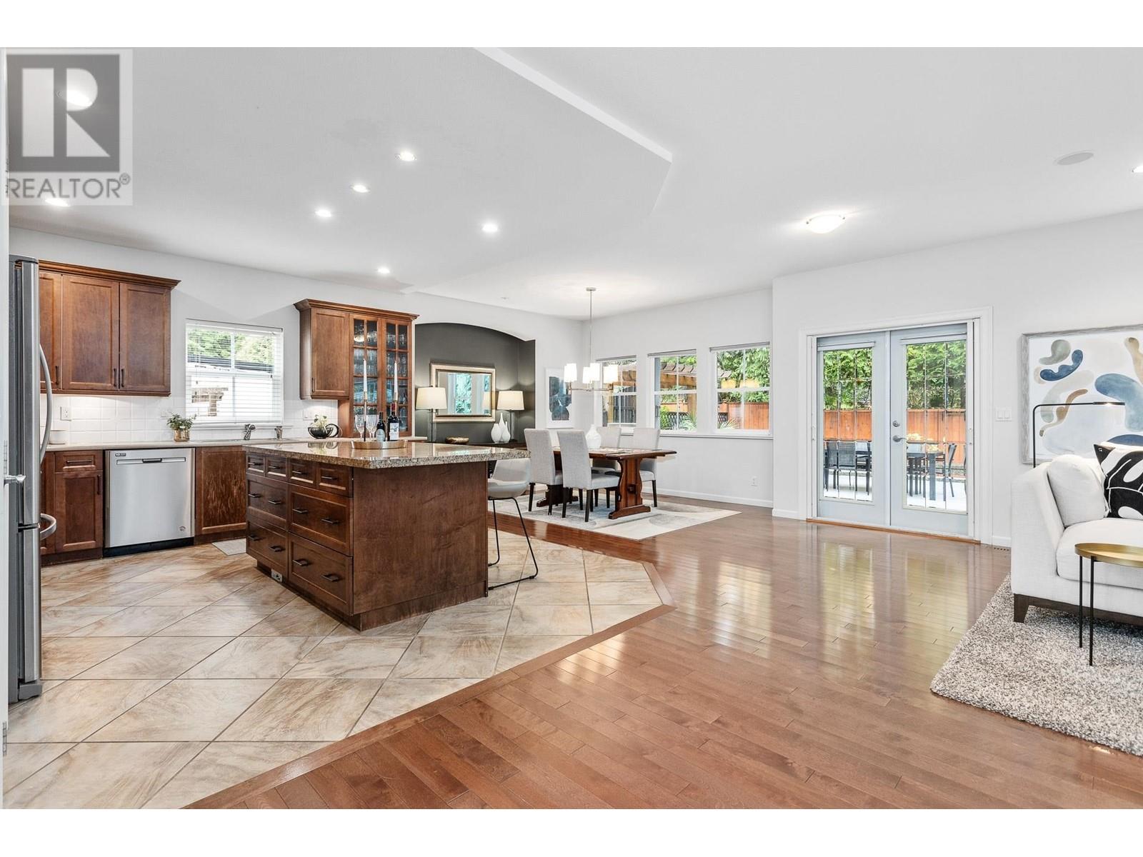 3293 Canterbury Lane, Coquitlam, British Columbia  V3B 8E6 - Photo 3 - R3006029