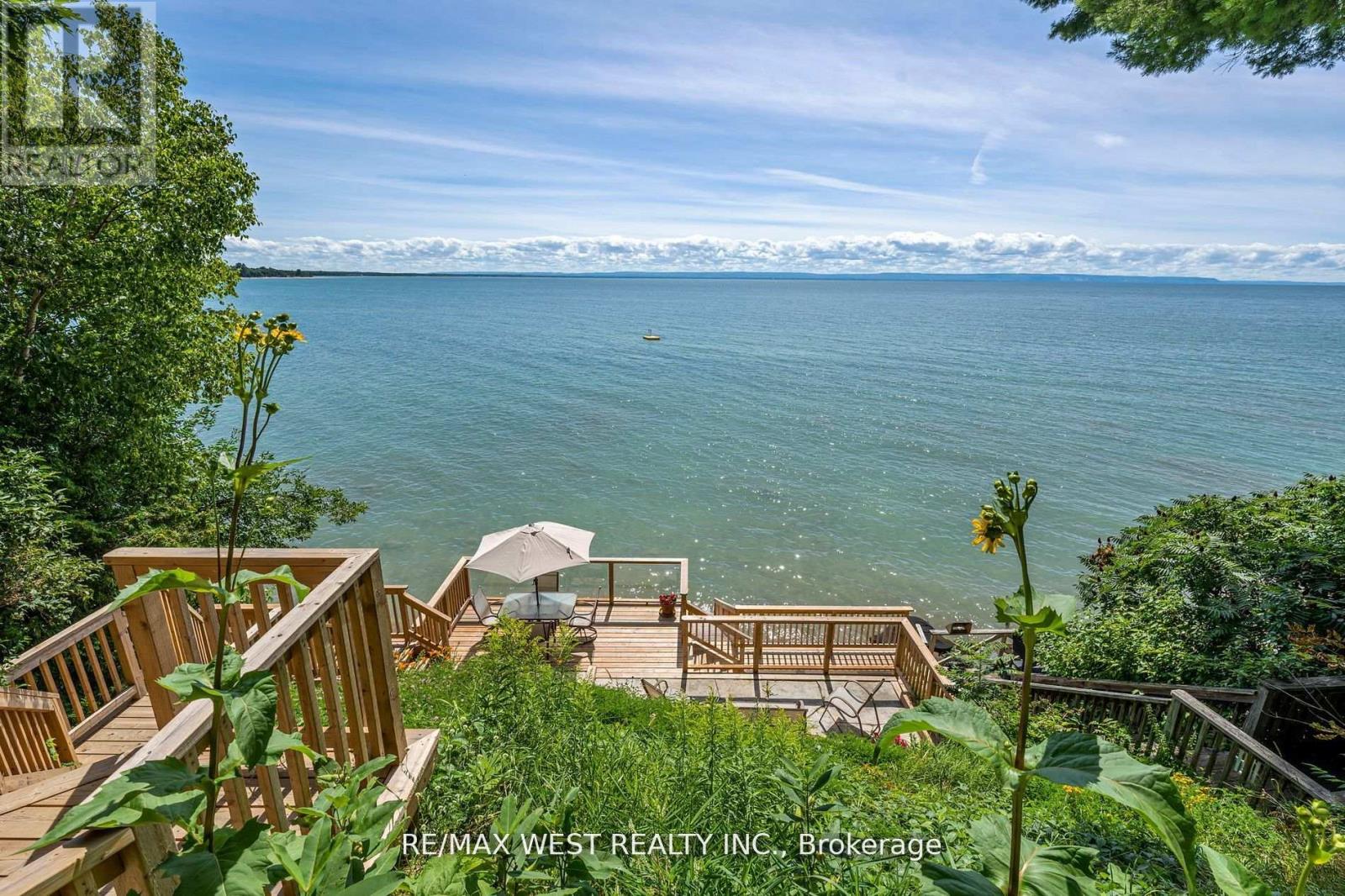 38 Willow Drive, Tiny, Ontario  L0L 1P1 - Photo 34 - S12148097