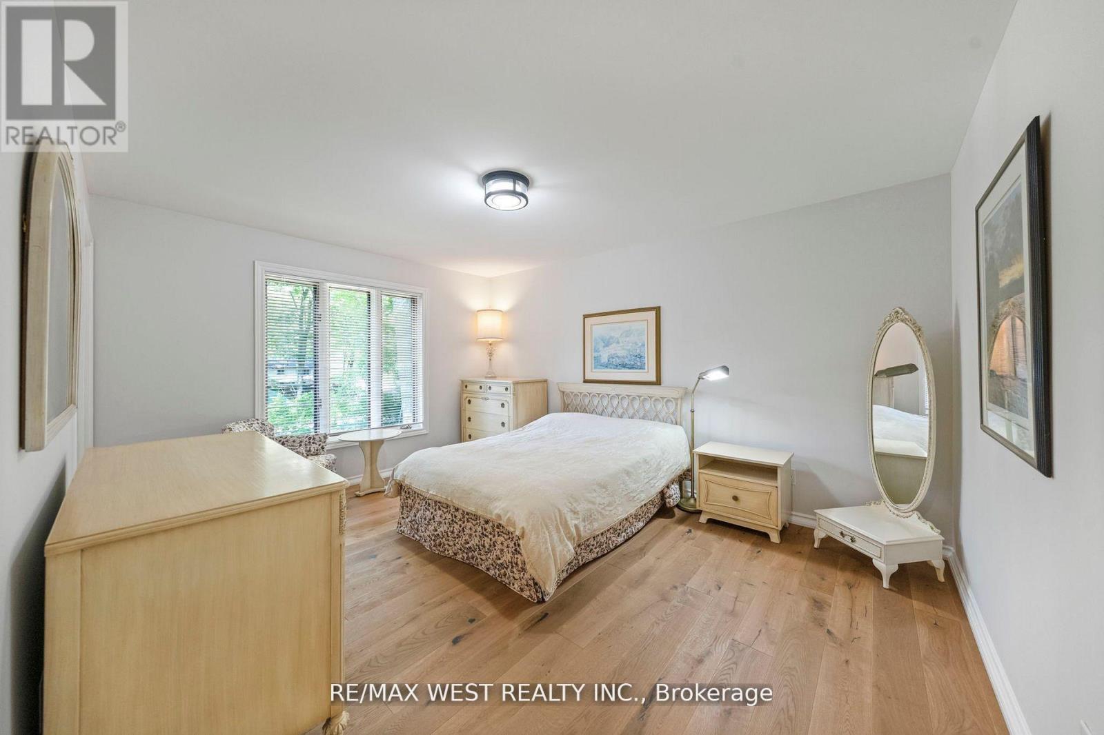38 Willow Drive, Tiny, Ontario  L0L 1P1 - Photo 21 - S12148097