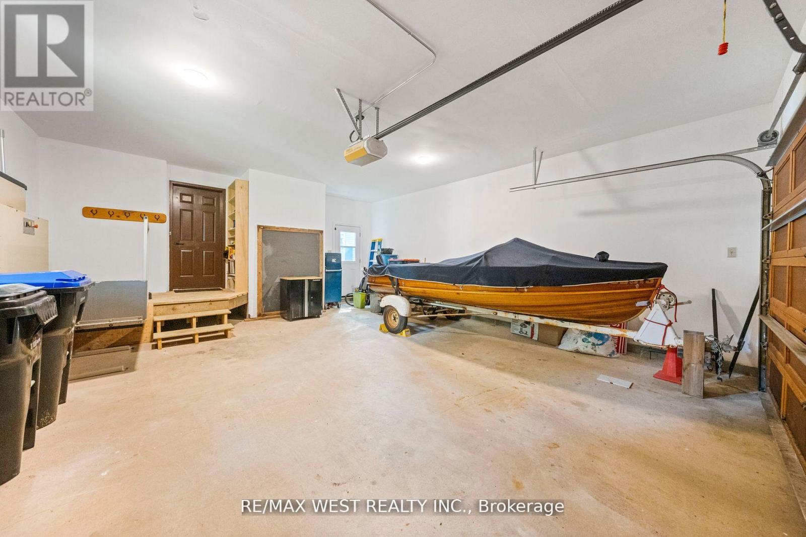 38 Willow Drive, Tiny, Ontario  L0L 1P1 - Photo 29 - S12148097