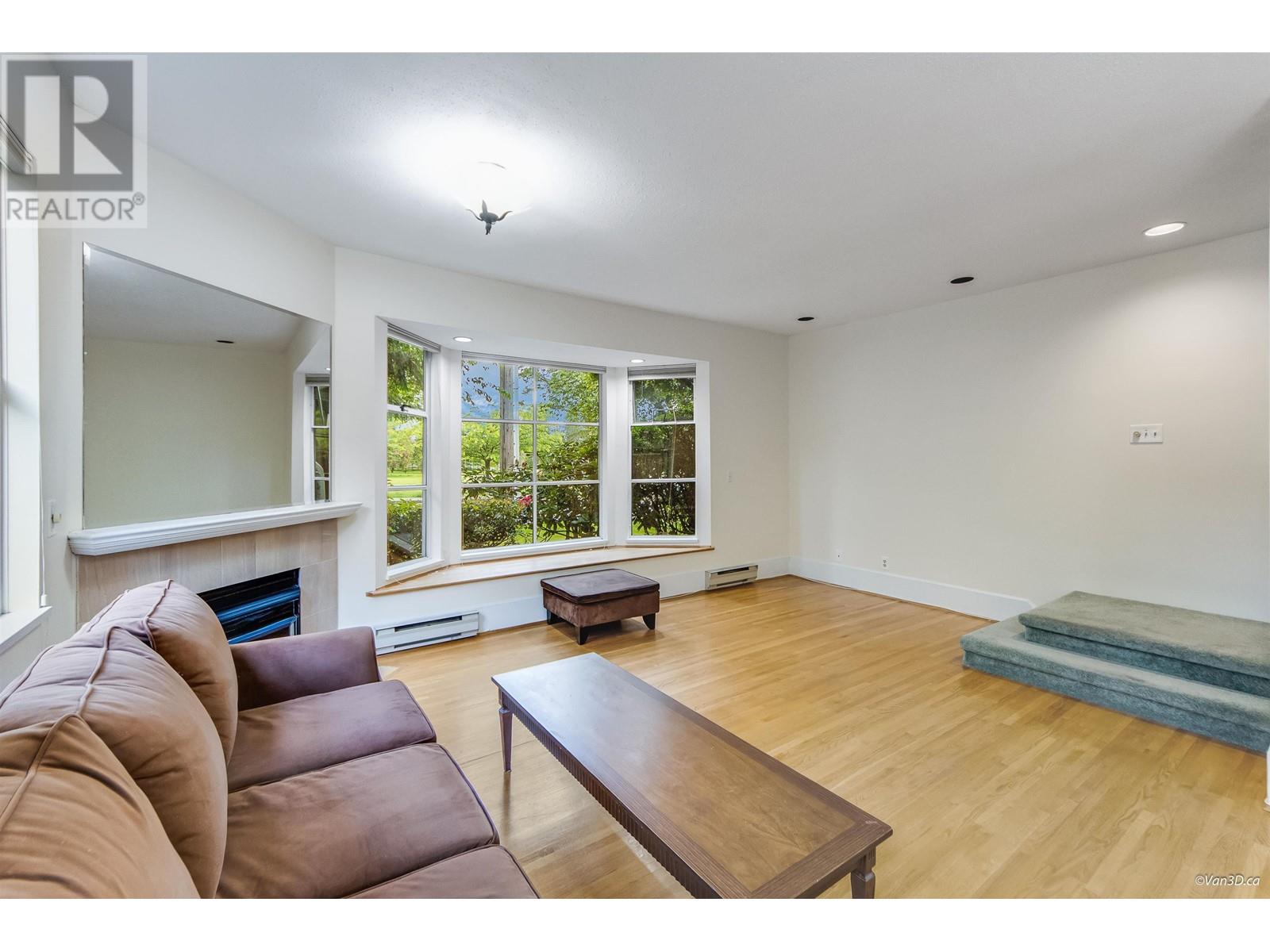 11 5400 Patterson Avenue, Burnaby, British Columbia  V5H 2M5 - Photo 4 - R3005272