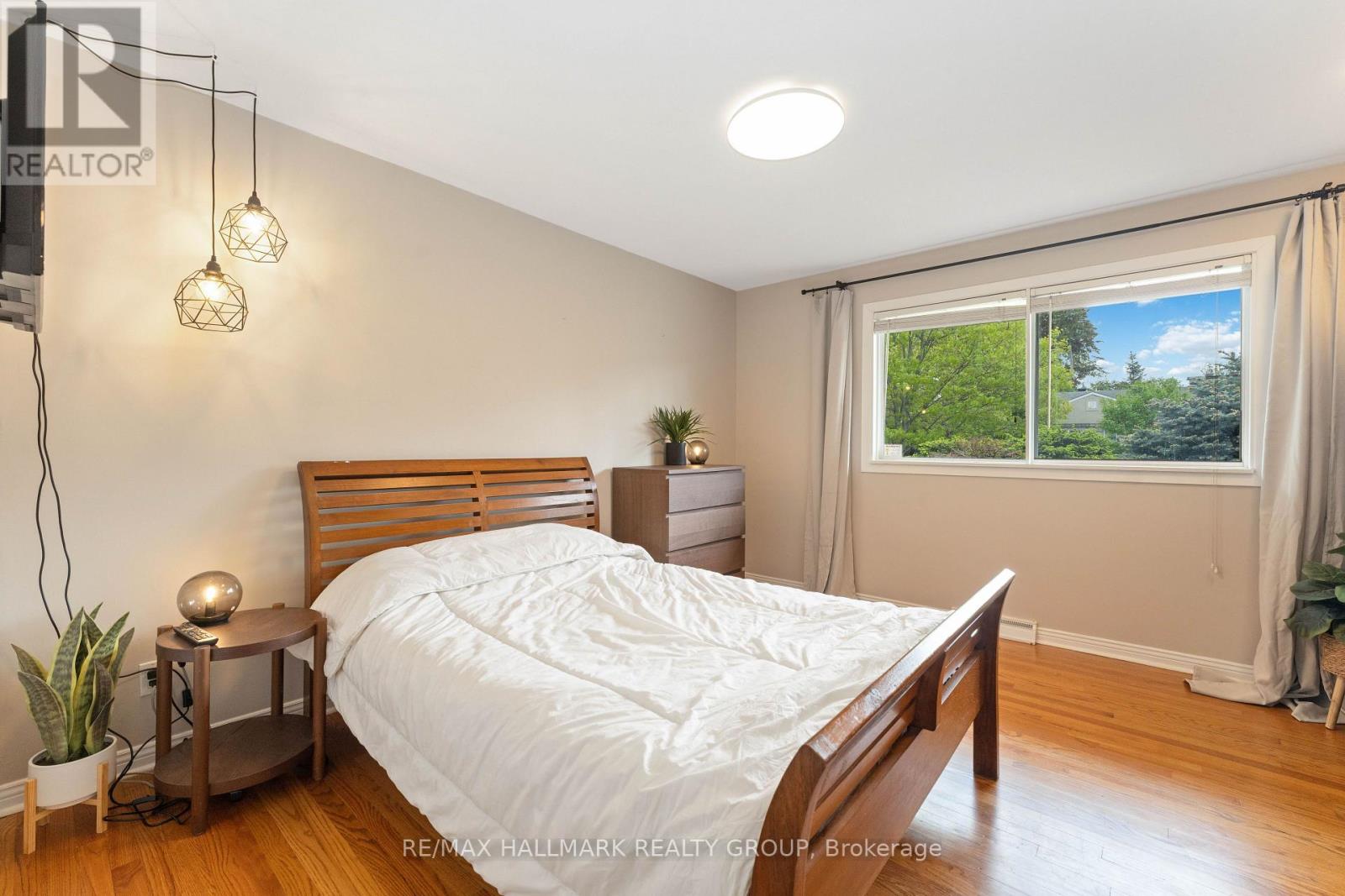 333 Roger Road, Ottawa, Ontario  K1H 5C2 - Photo 15 - X12166731
