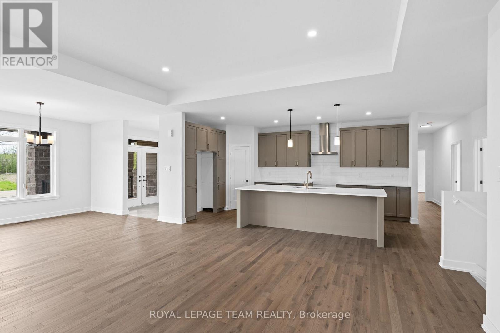 37 Tennant Drive, Rideau Lakes, Ontario  K7A 4S5 - Photo 10 - X12166740