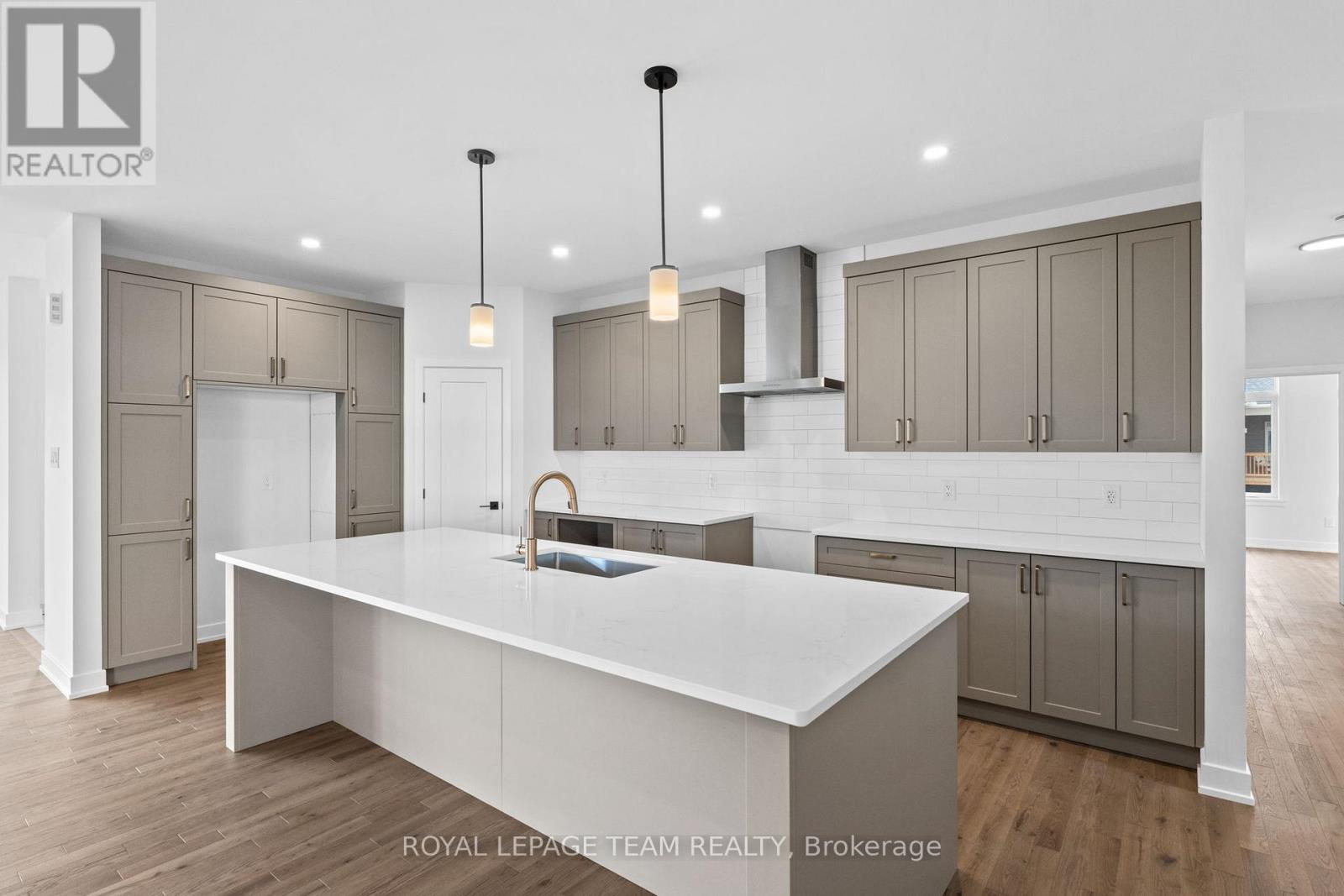 37 Tennant Drive, Rideau Lakes, Ontario  K7A 4S5 - Photo 12 - X12166740