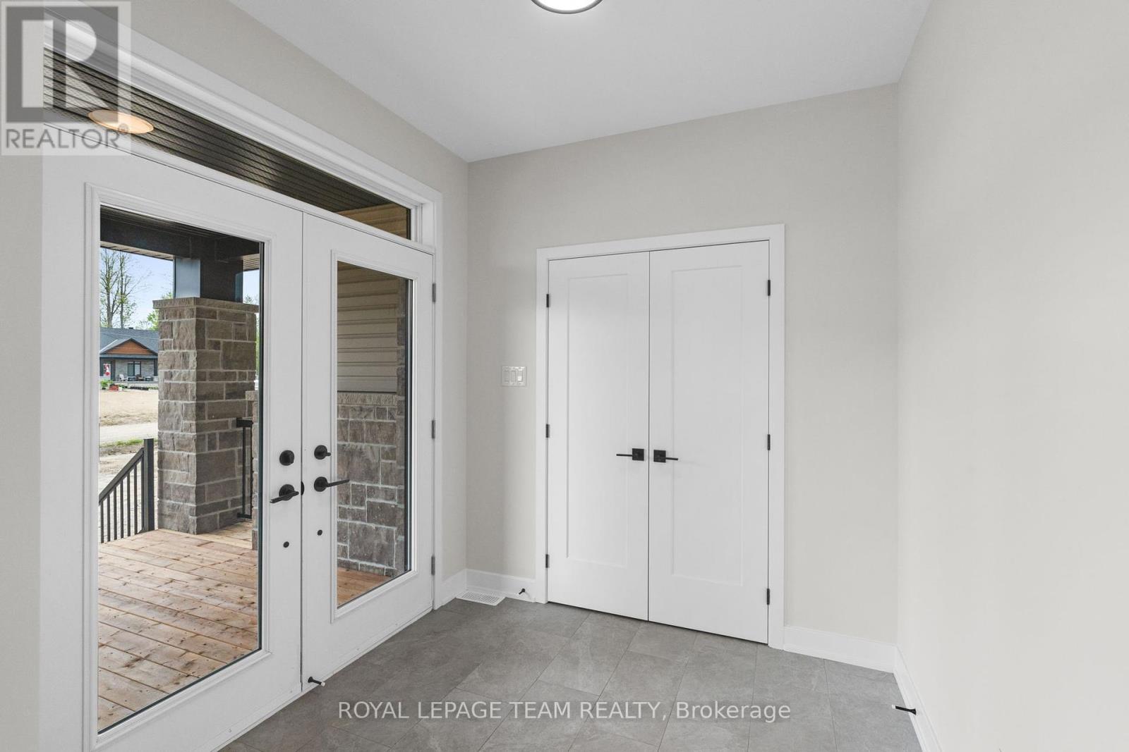 37 Tennant Drive, Rideau Lakes, Ontario  K7A 4S5 - Photo 2 - X12166740