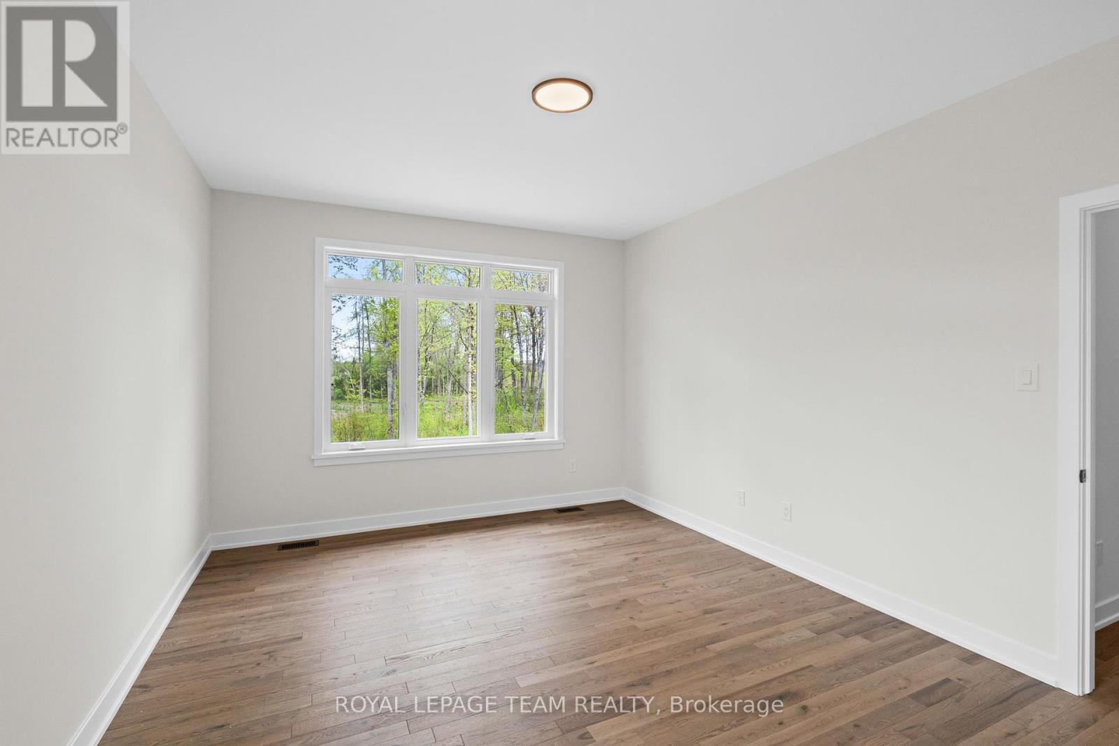 37 Tennant Drive, Rideau Lakes, Ontario  K7A 4S5 - Photo 21 - X12166740