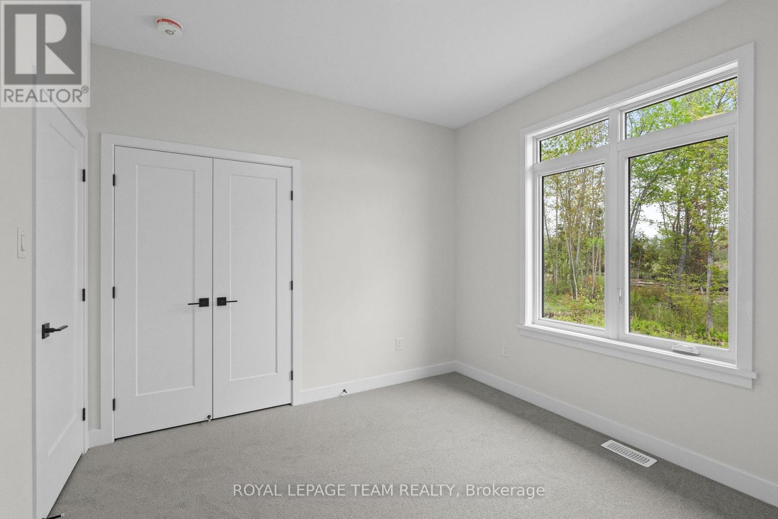 37 Tennant Drive, Rideau Lakes, Ontario  K7A 4S5 - Photo 31 - X12166740