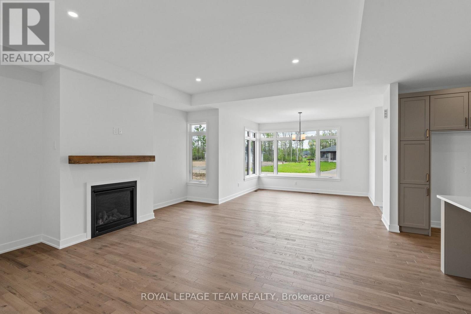 37 Tennant Drive, Rideau Lakes, Ontario  K7A 4S5 - Photo 9 - X12166740