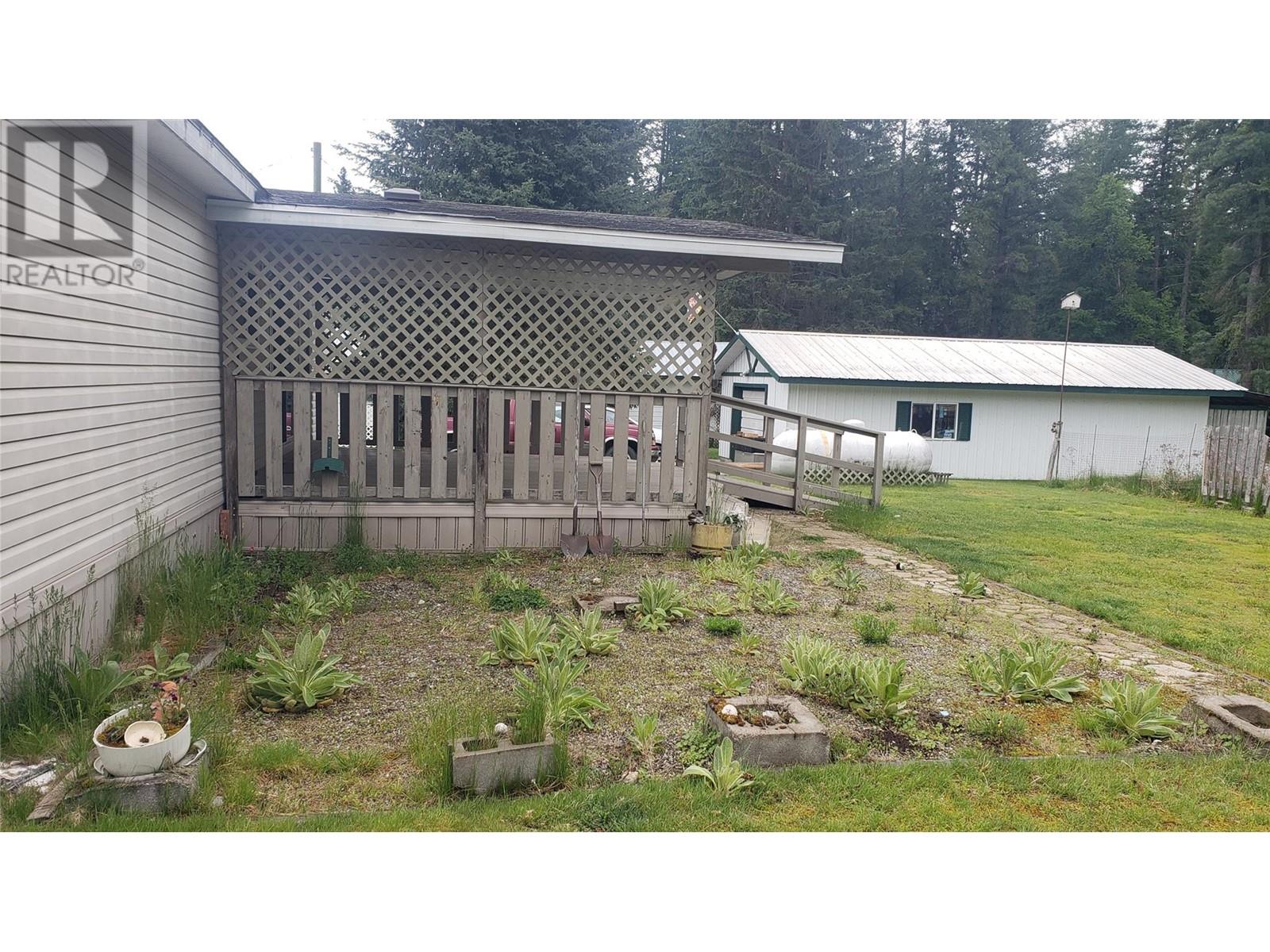 225 Granby Drive, Edgewood, BC V0G1J0