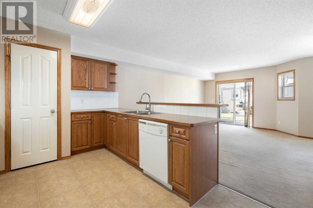 Property at 73 Saddletree Court NE image 4