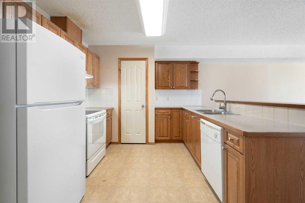Property at 73 Saddletree Court NE image 3