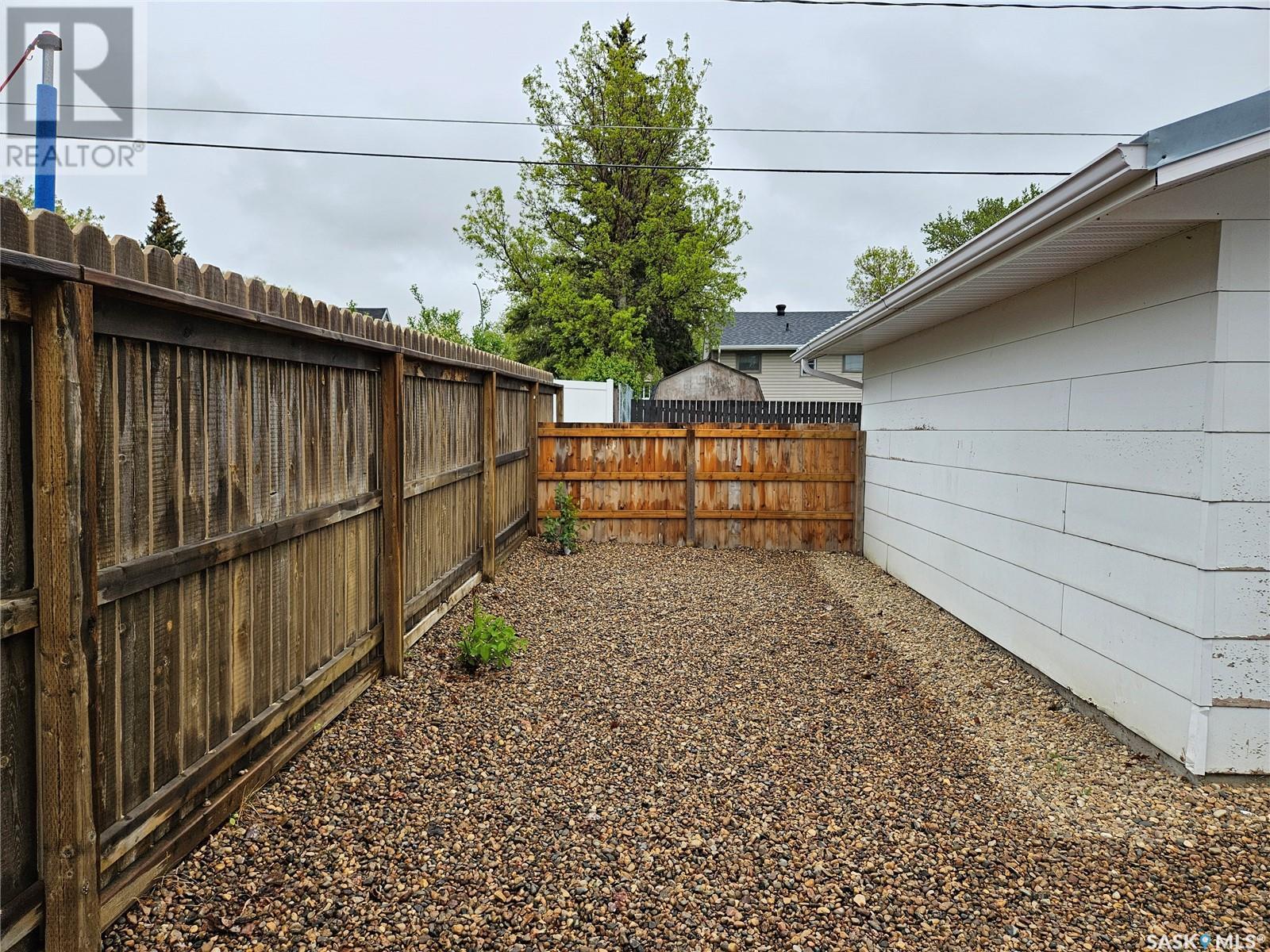 1010 Hochelaga Street W, Moose Jaw, Saskatchewan  S6H 2H9 - Photo 29 - SK006720