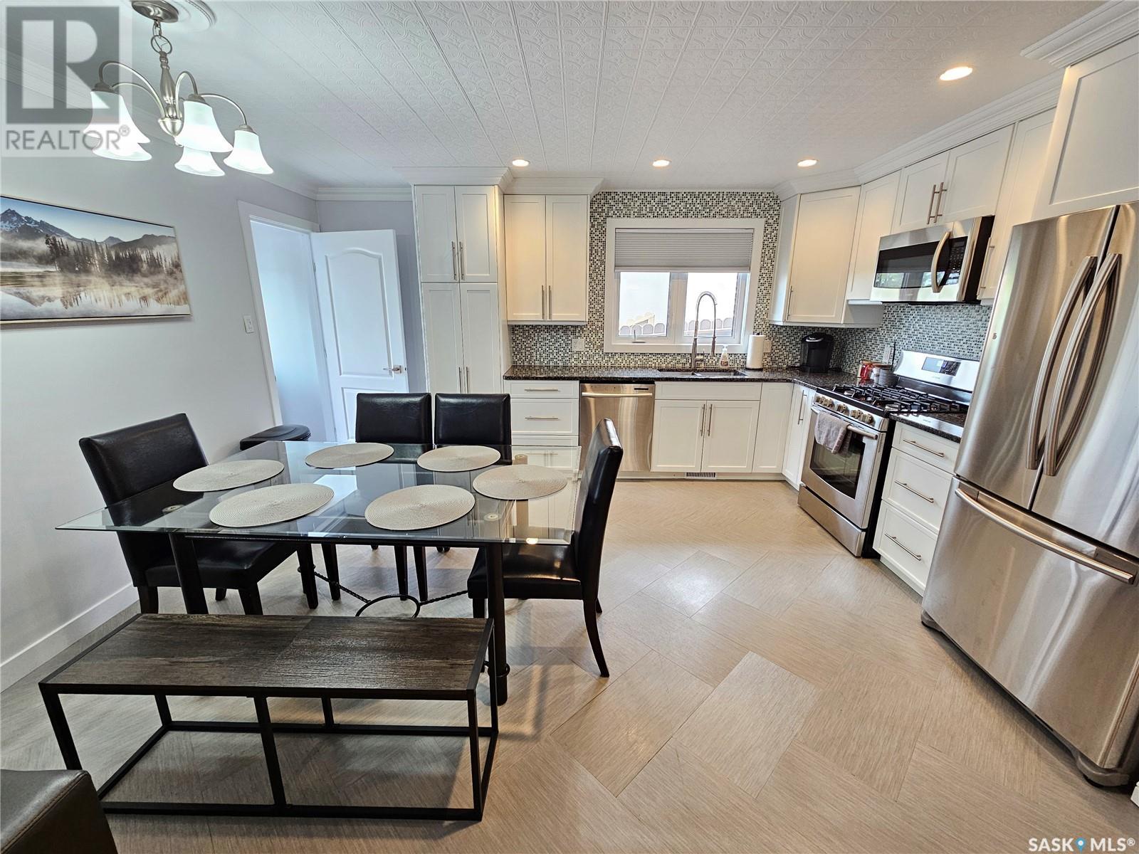 Property at 1010 Hochelaga STREET W image 3