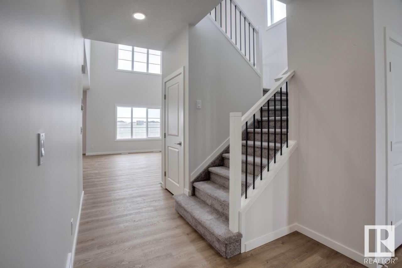 Property at 7211 182 AV NW image 3