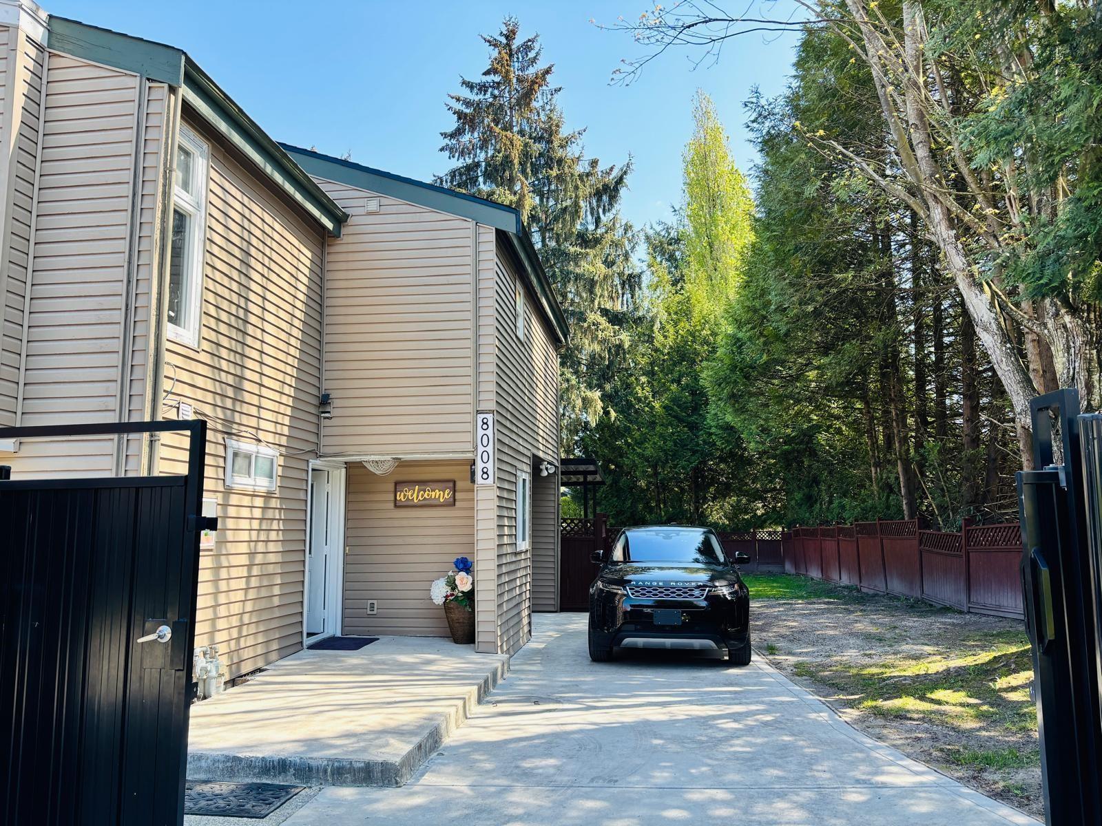 8008 139B STREET, surrey, British Columbia