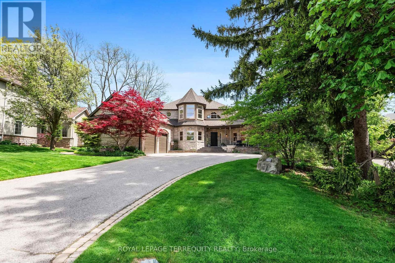 507 Rougemount Drive, Pickering, Ontario  L1W 2B8 - Photo 2 - E12166745