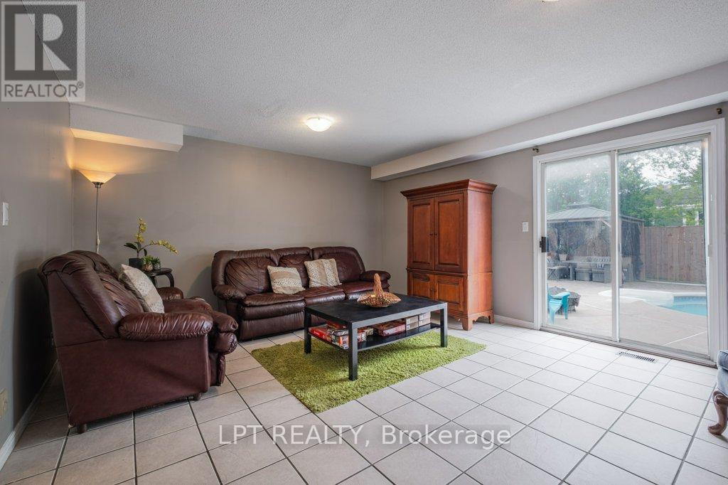 304 Sunrise Crescent, Kingston, Ontario  K7M 8C3 - Photo 16 - X12153250