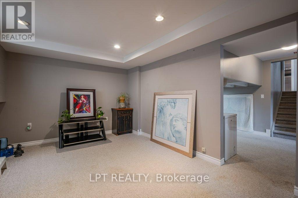 304 Sunrise Crescent, Kingston, Ontario  K7M 8C3 - Photo 32 - X12153250