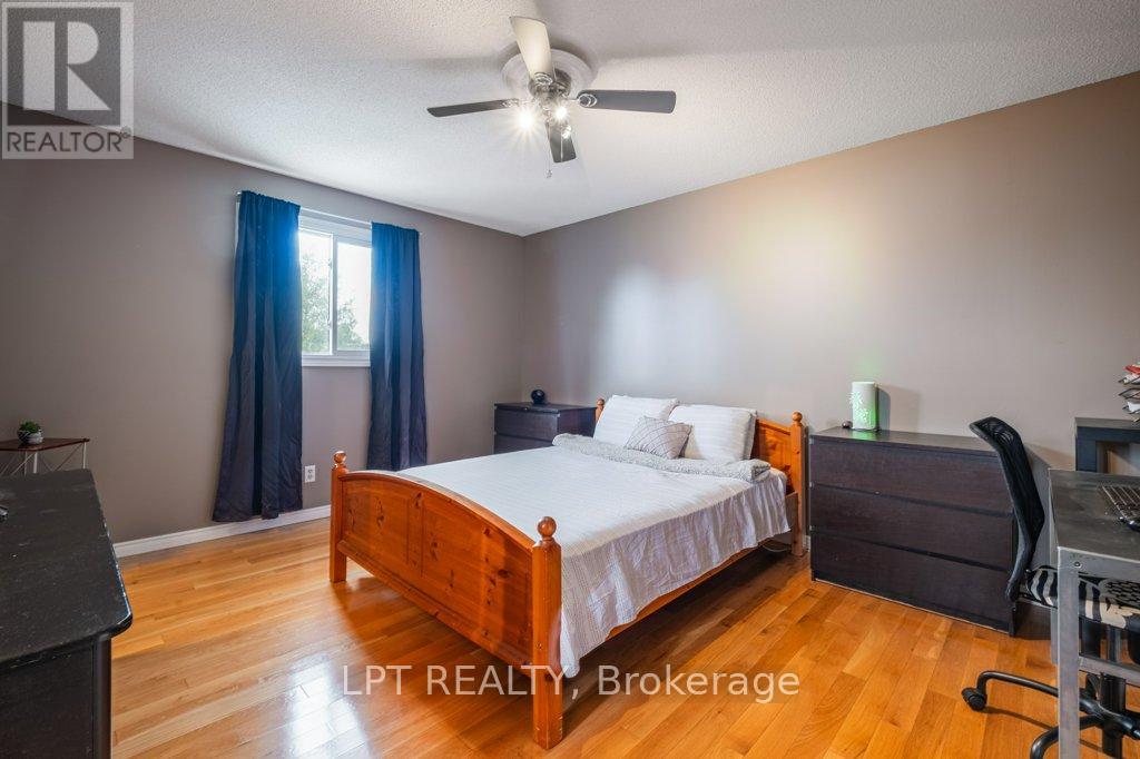 304 Sunrise Crescent, Kingston, Ontario  K7M 8C3 - Photo 20 - X12153250